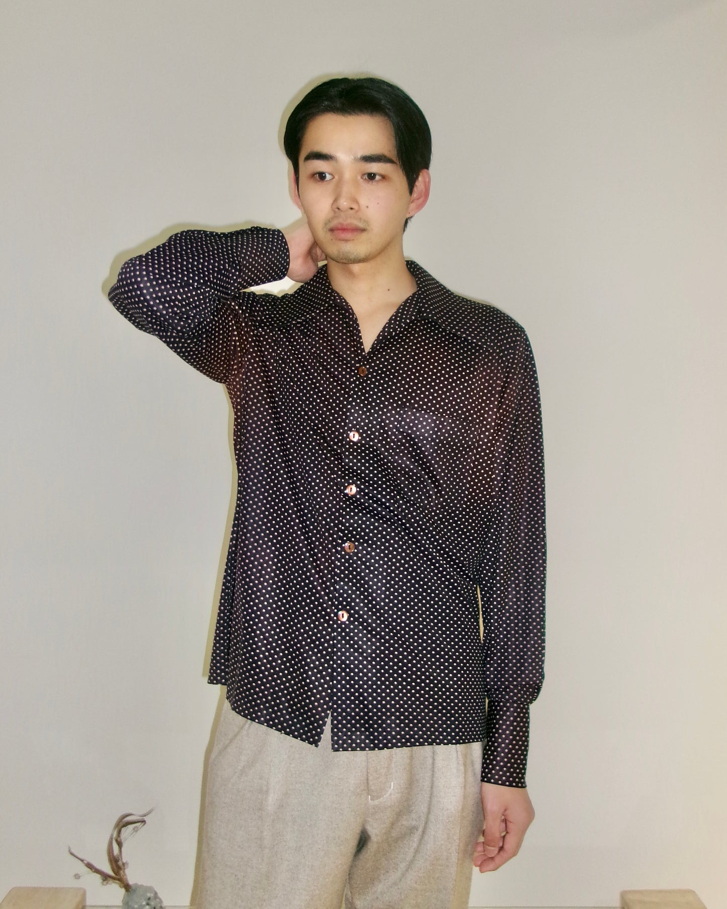 70s dot pattern shirt