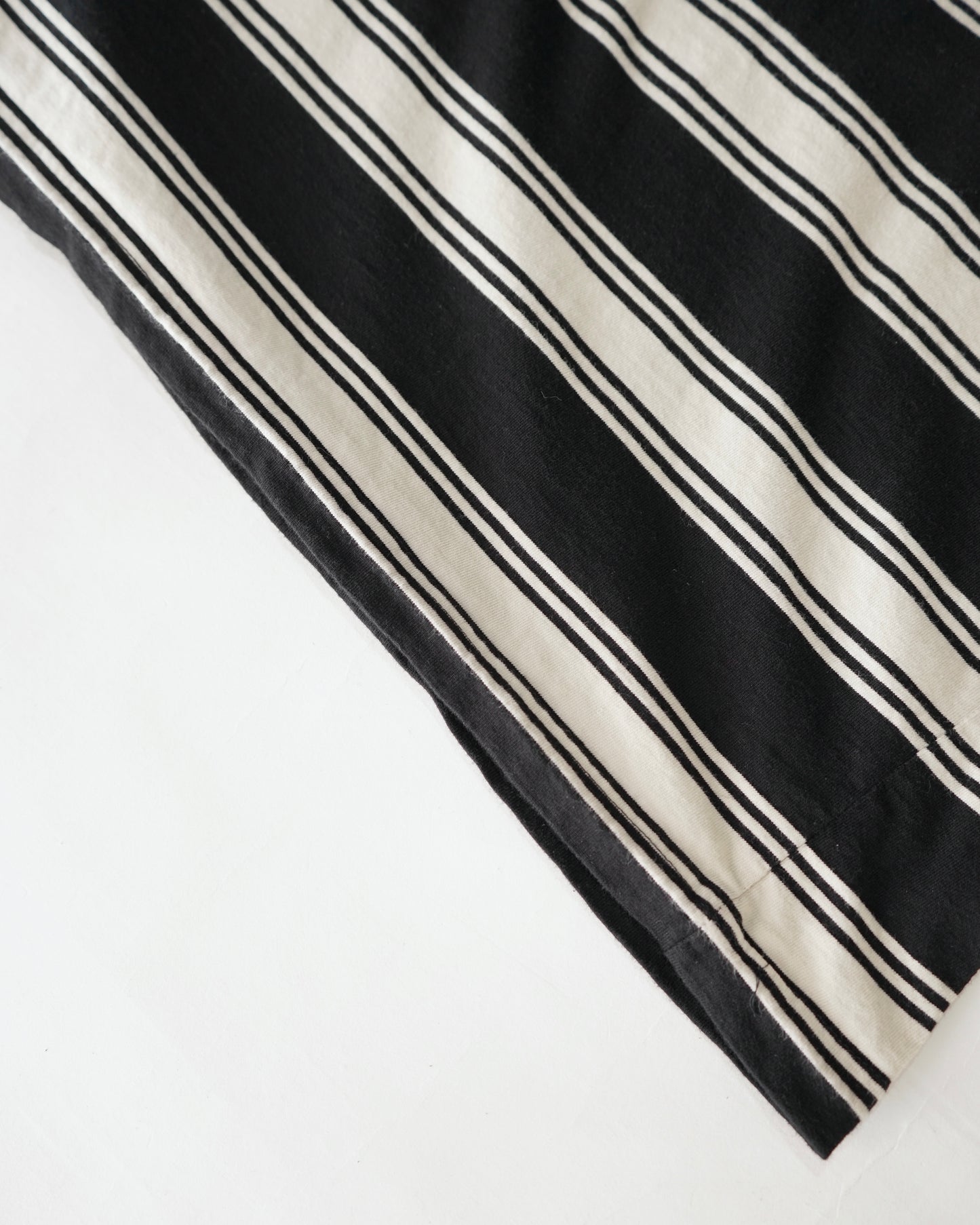 00s GAP border pocket tee