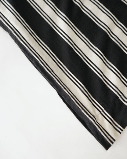 00s GAP border pocket tee