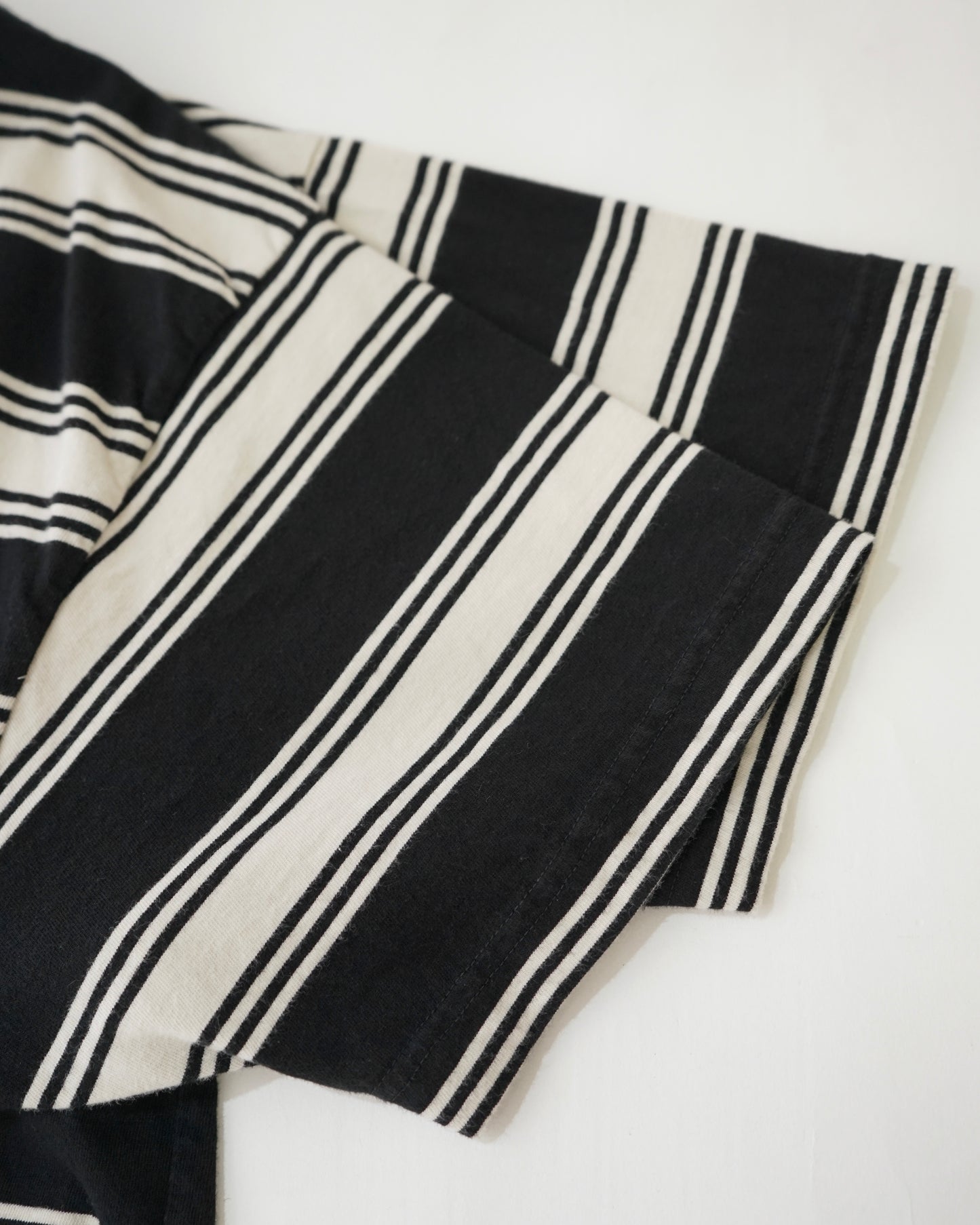 00s GAP border pocket tee