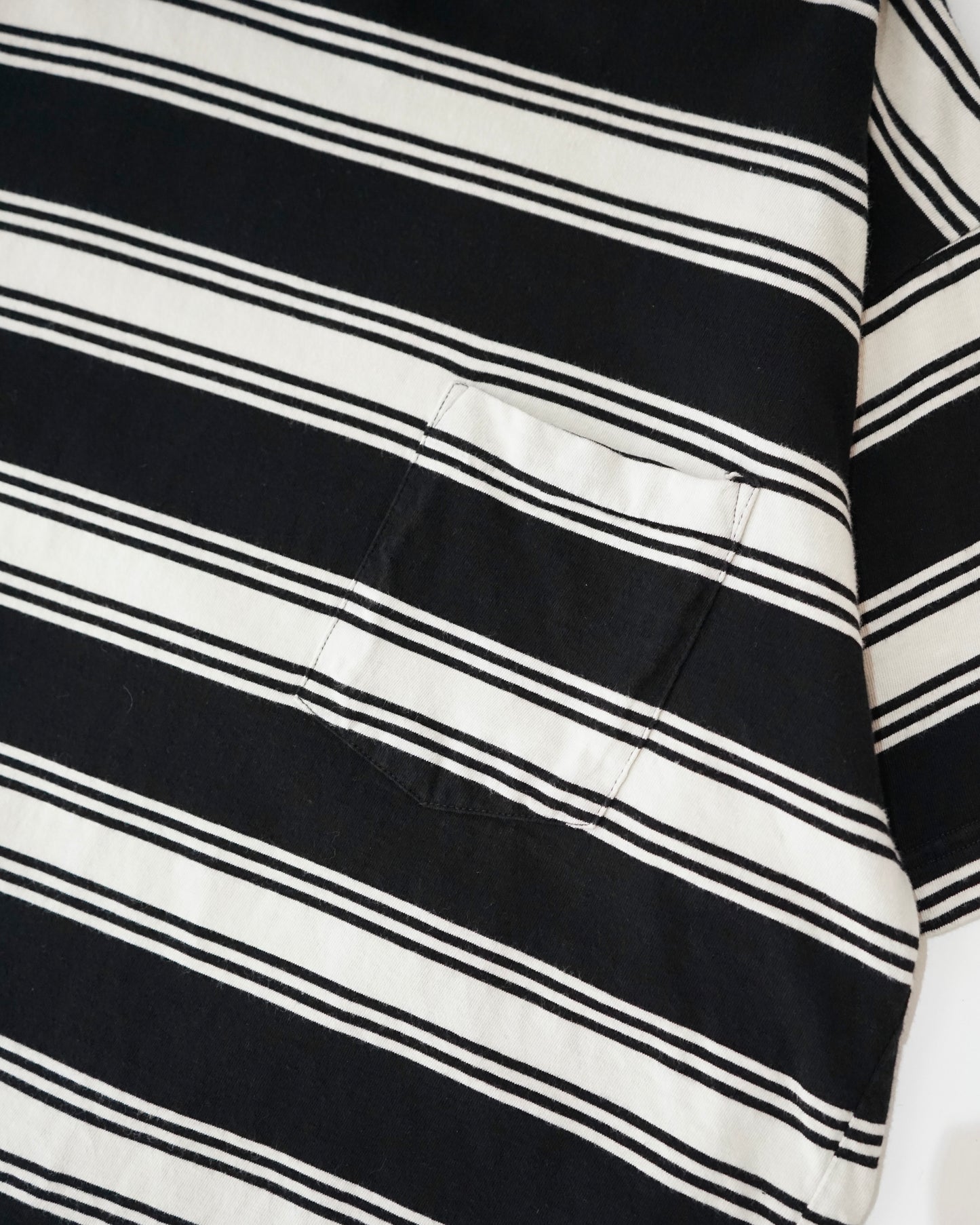 00s GAP border pocket tee