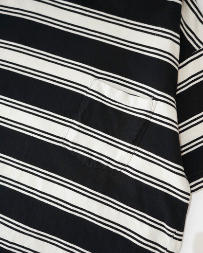00s GAP border pocket tee