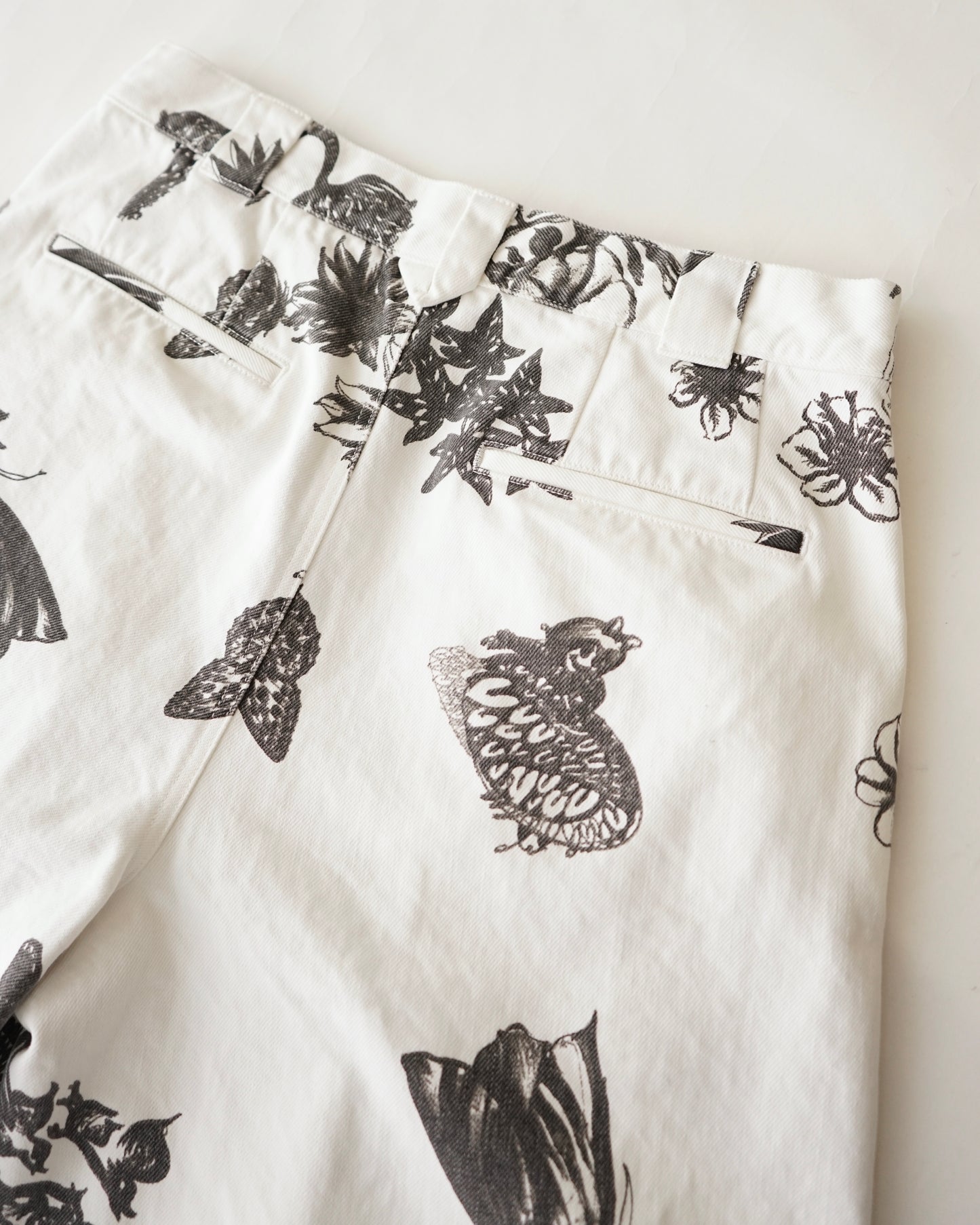 kiivu SHORT PANTS - Hand Drawing SUMI Printing