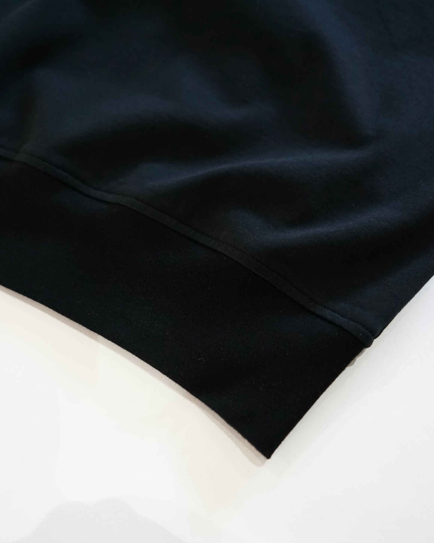 Cale-36 gauge fleece long sleeve-black