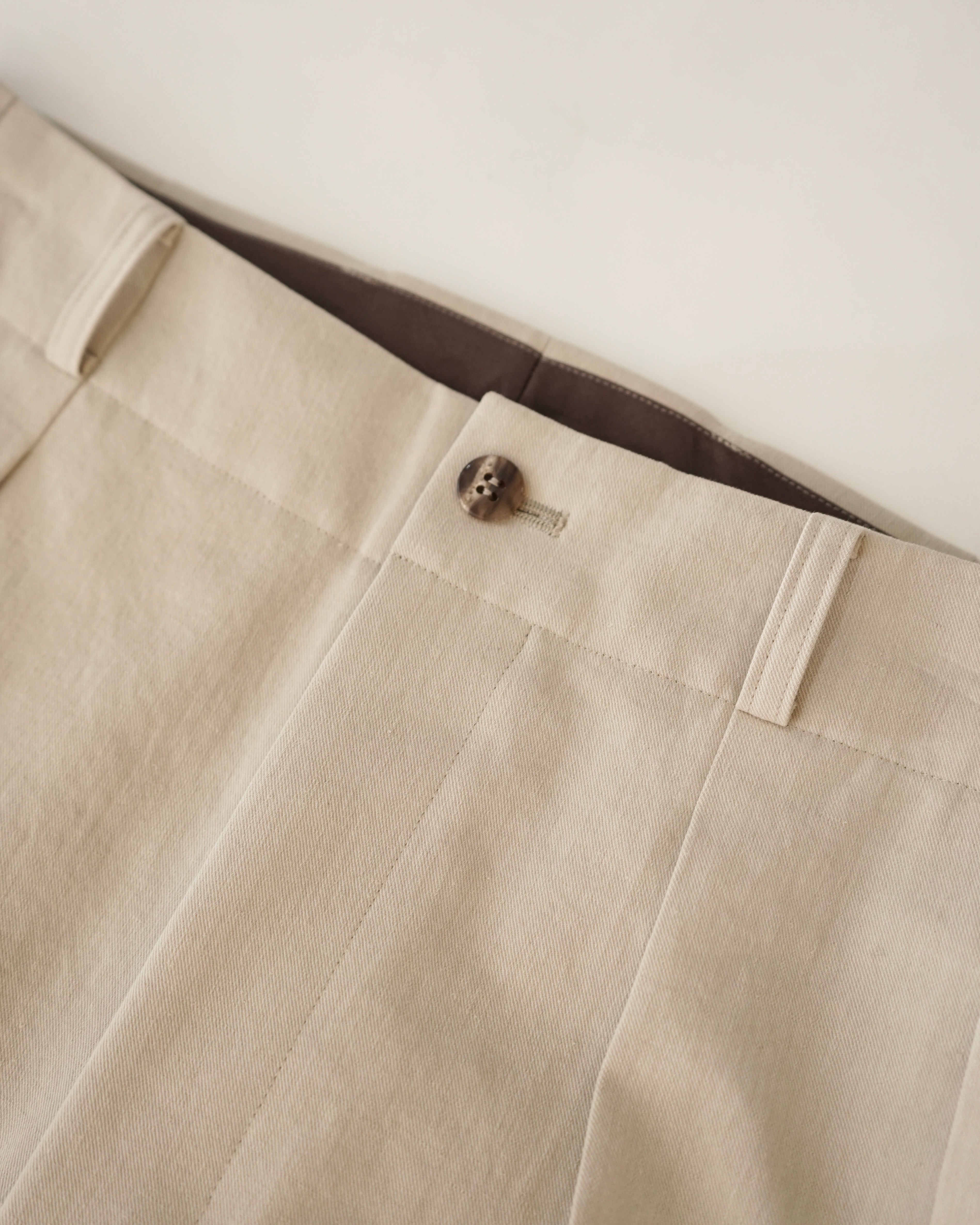 Cale-nidom chino two tuck trousers | (ルチェンコ オンラインストア