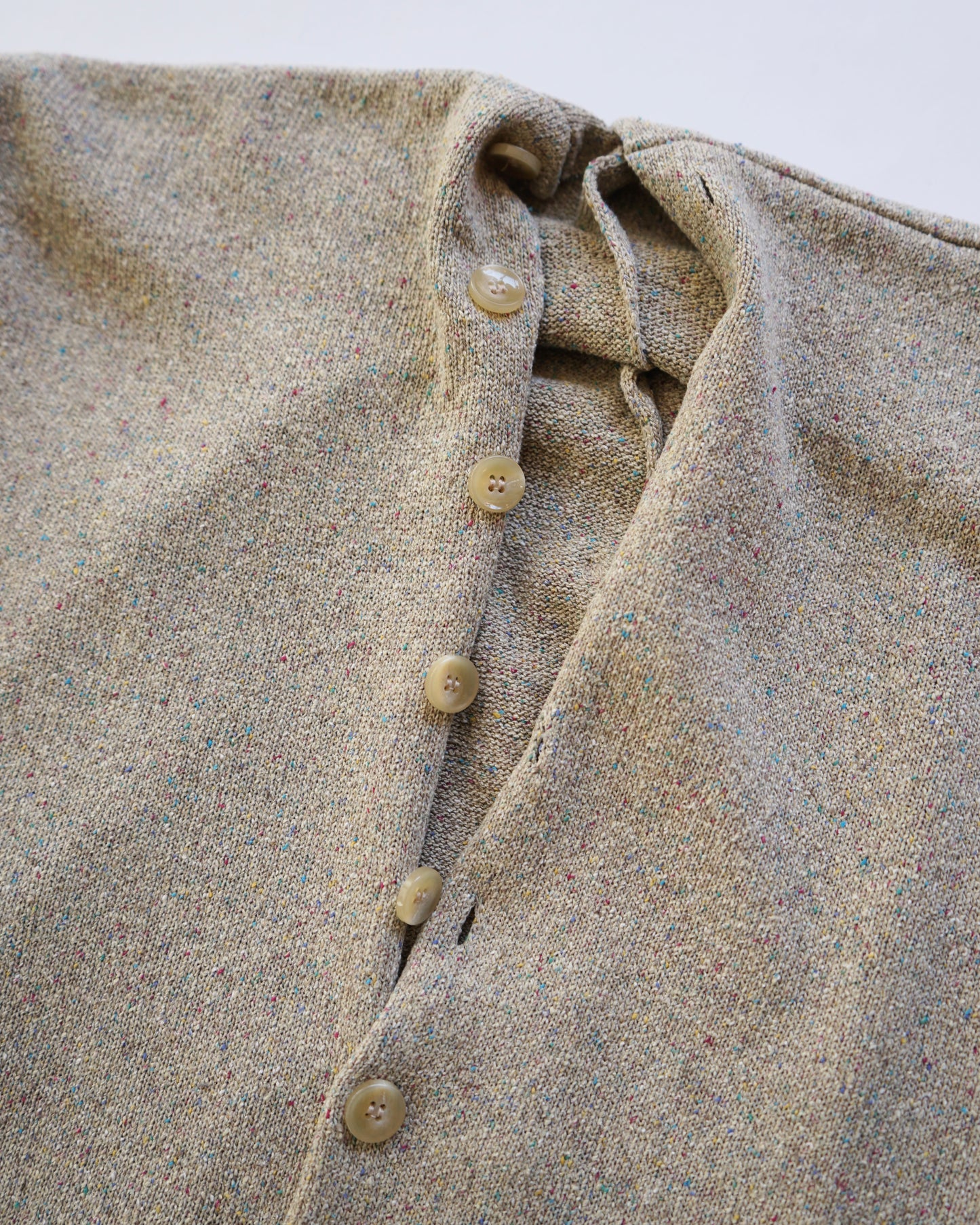 oira- box cardigan almond