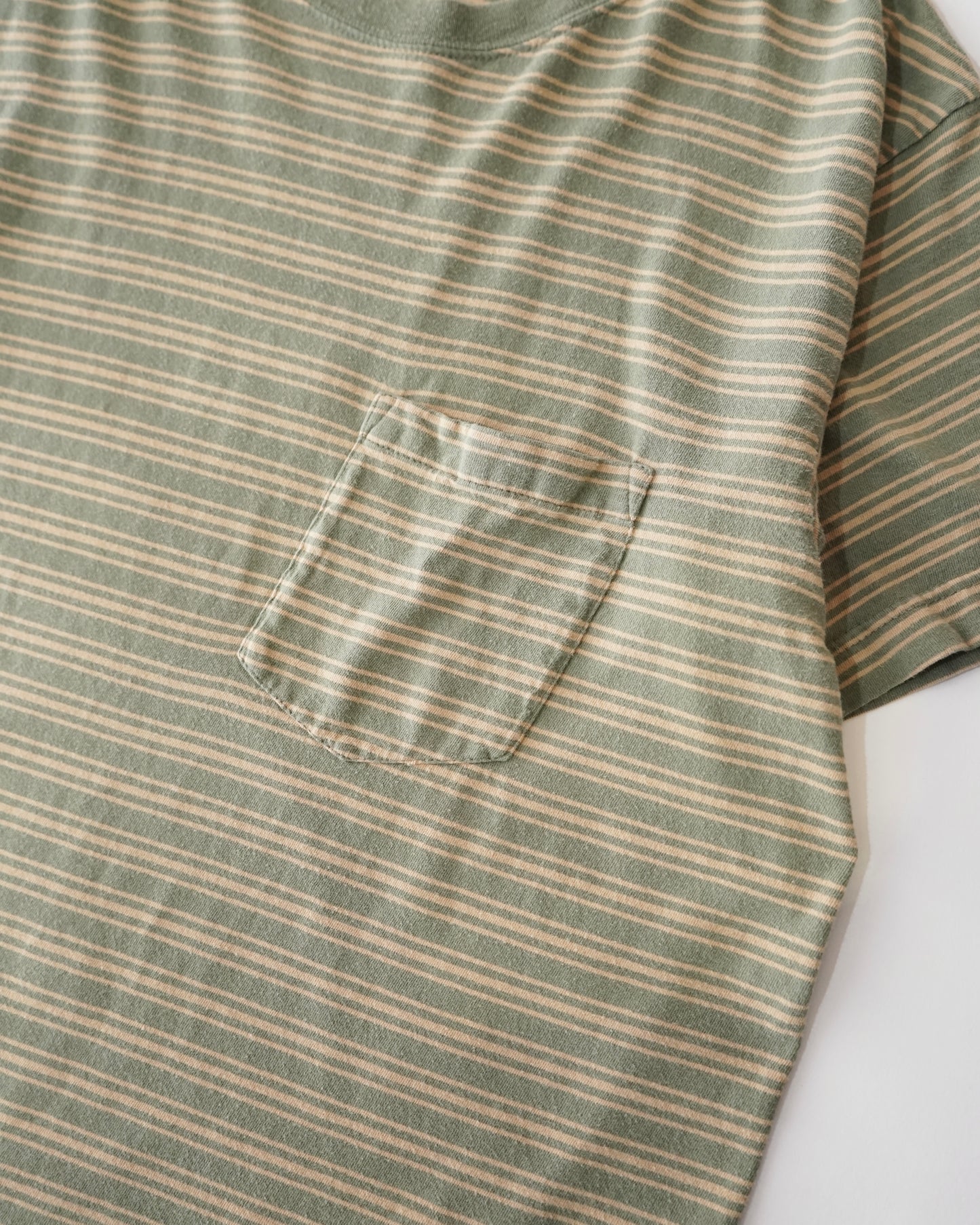 90s GAP border pocket tee