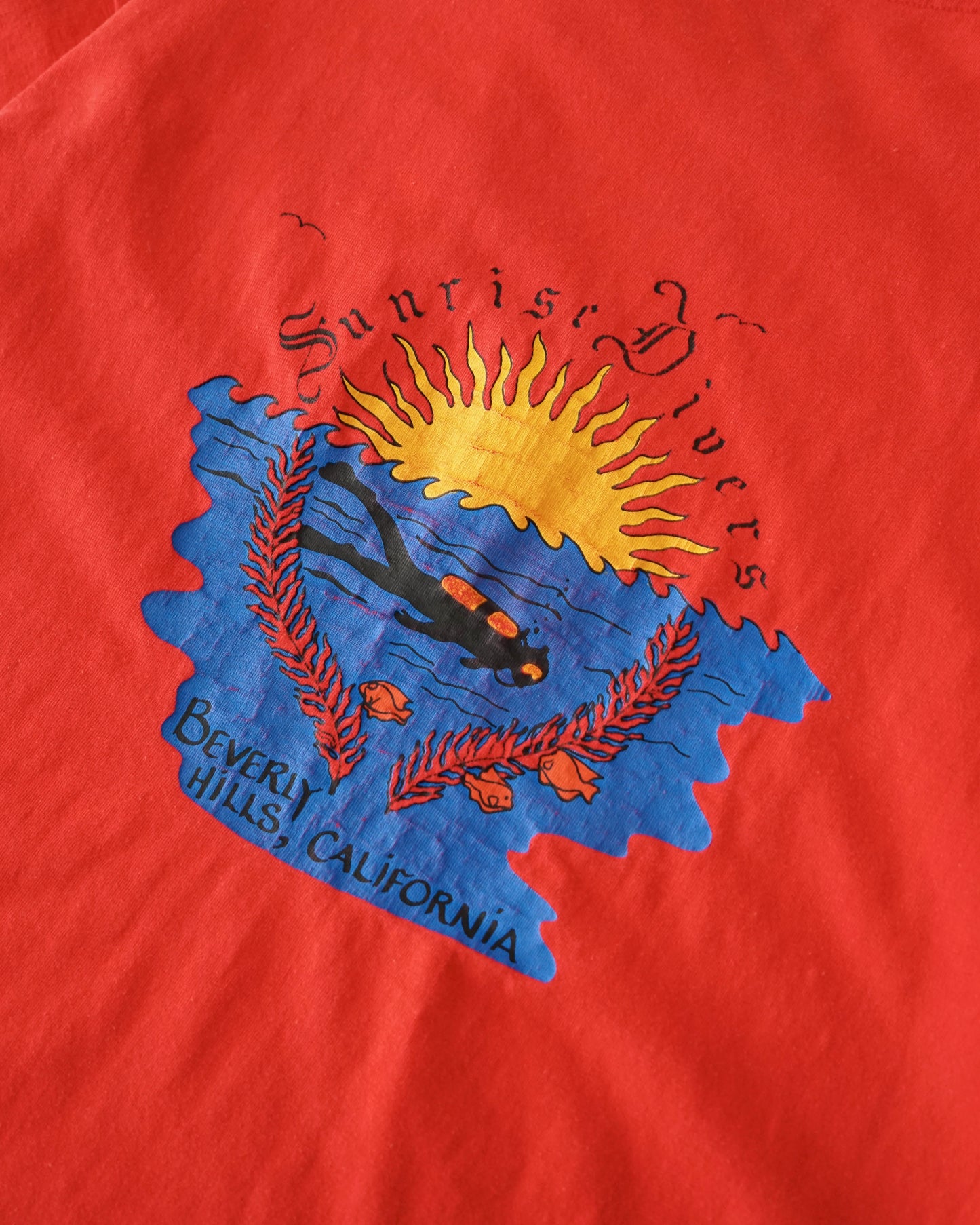 90s Sunrise diver back print tee